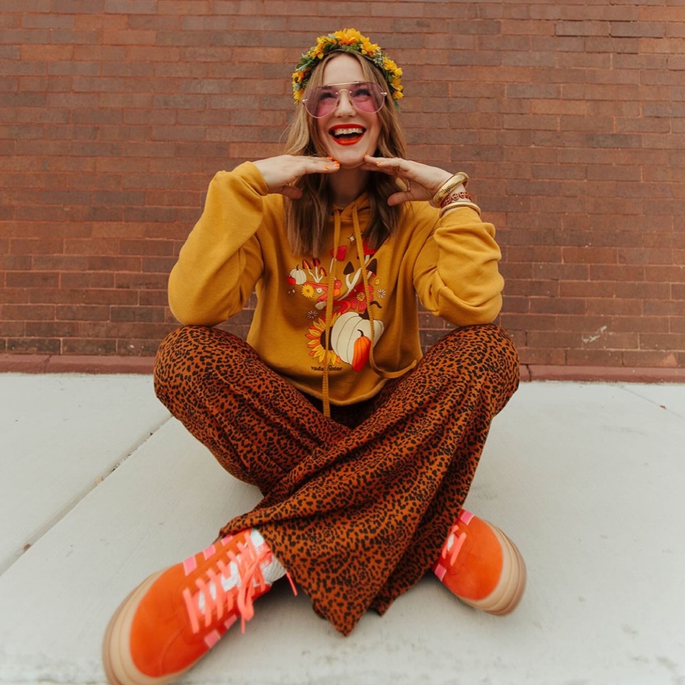 ISO Vada Winter Estelle Pants in Cheetah! - Picture 3 of 3